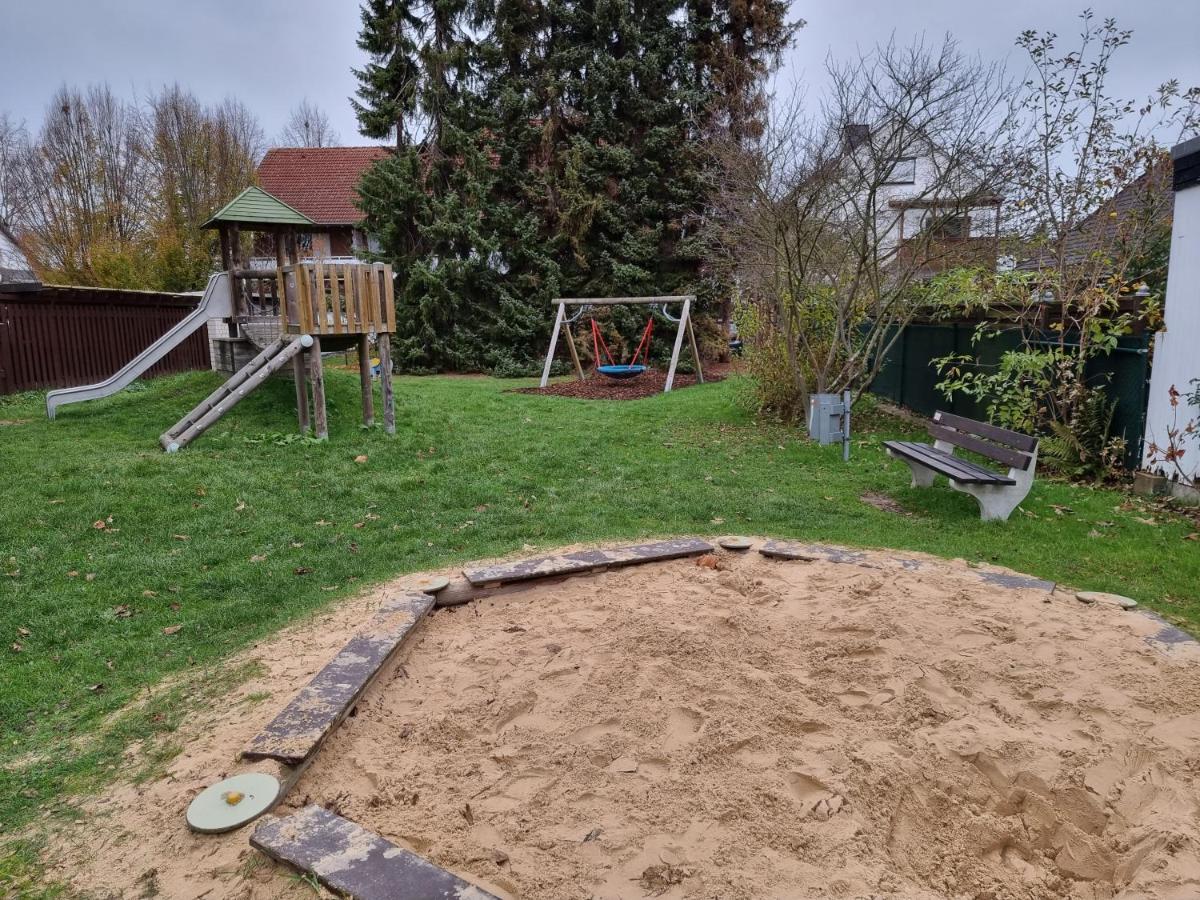 Gaestehaus-Ferienwohnung-Appartement Mit Terrasse - Naehe Kliniken/ Herzzentrum Bad Oeynhausen Esterno foto
